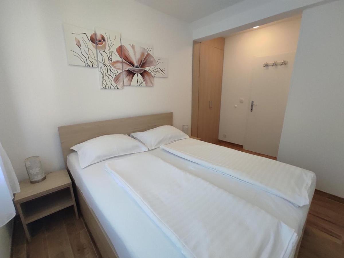 Iris Apartment 믈리니 외부 사진