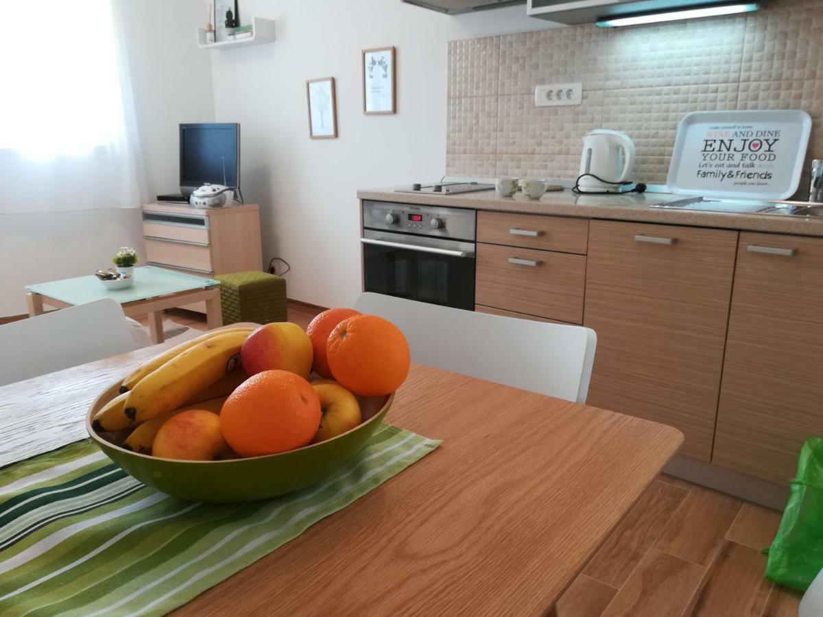Iris Apartment 믈리니 외부 사진