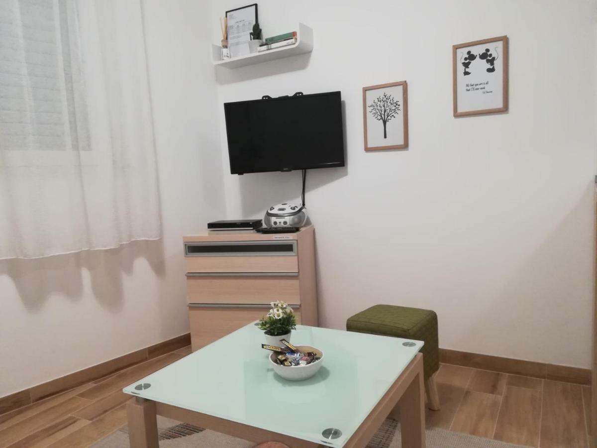 Iris Apartment 믈리니 외부 사진